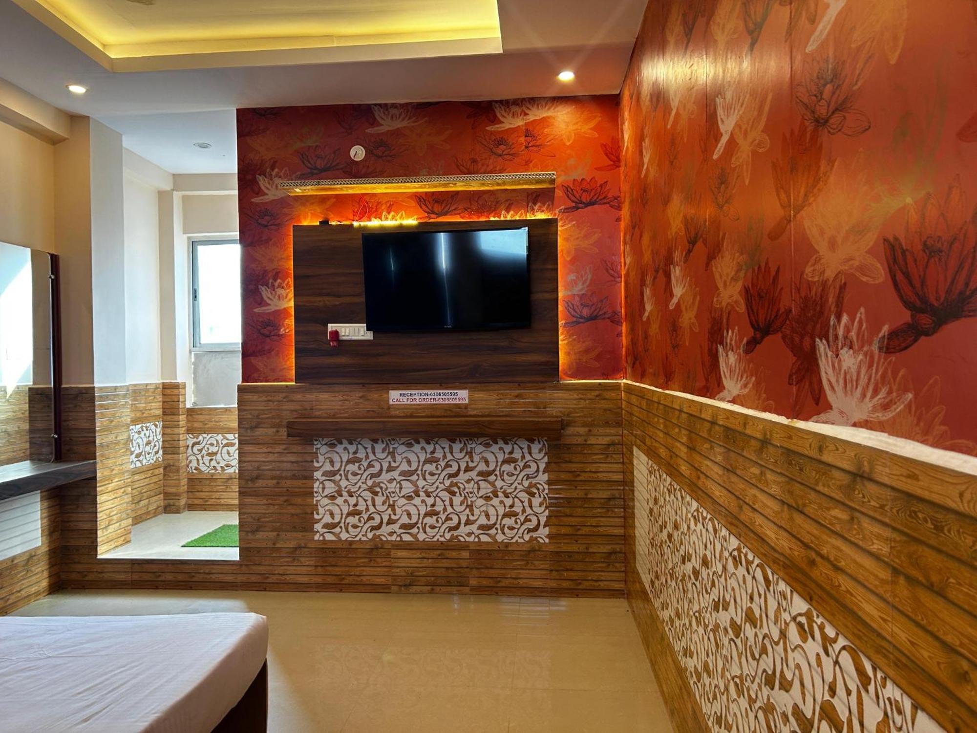 Hotels7Apple Mahoba Экстерьер фото
