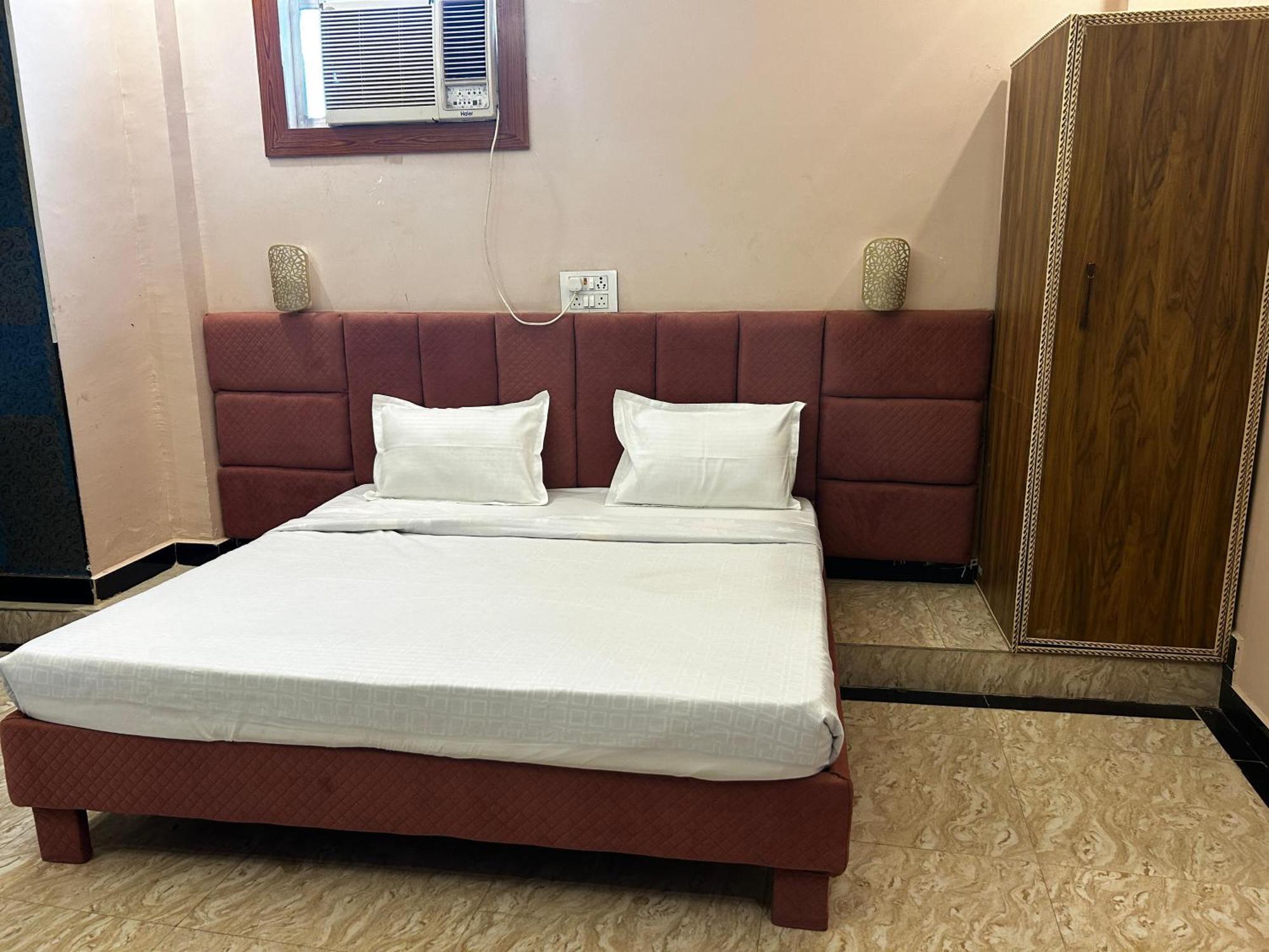 Hotels7Apple Mahoba Экстерьер фото
