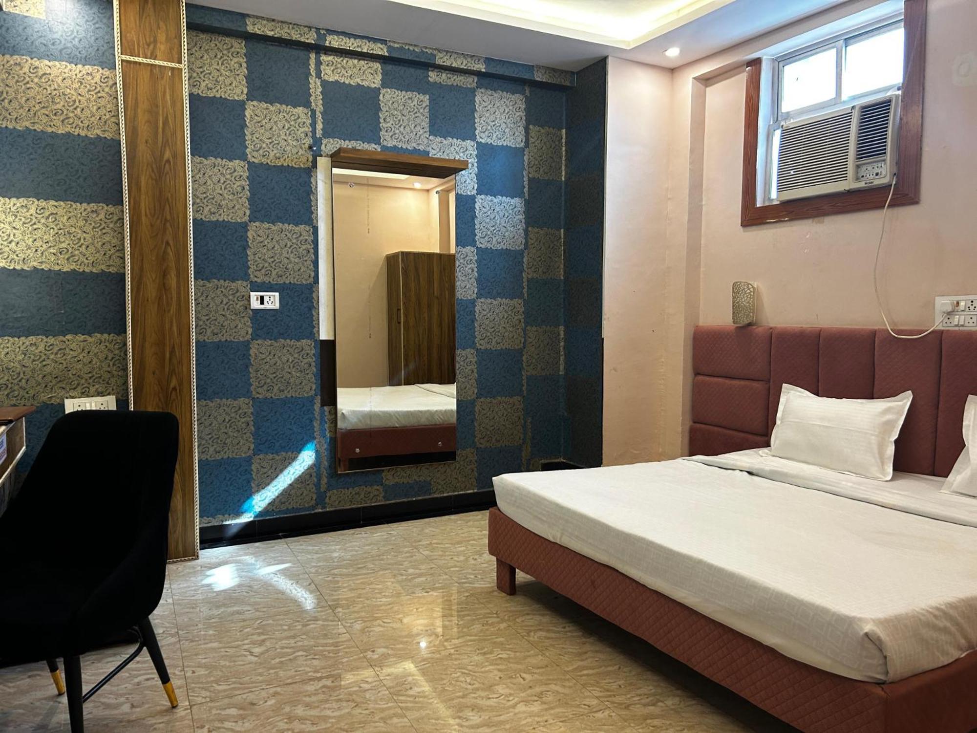 Hotels7Apple Mahoba Экстерьер фото